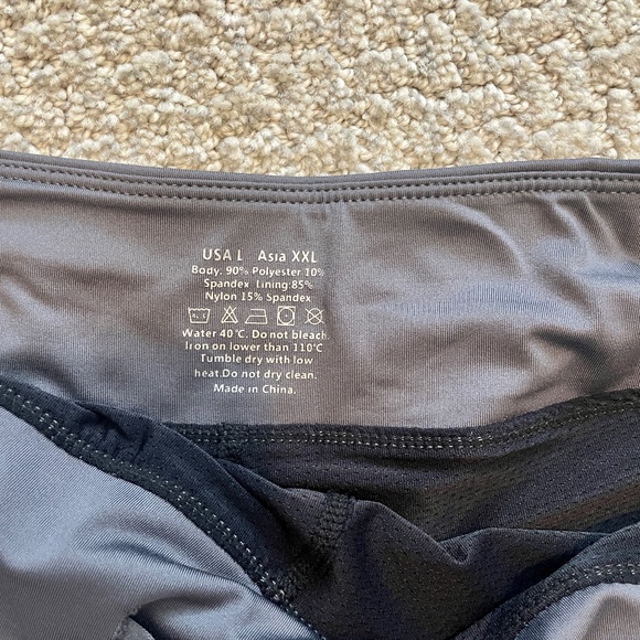 Women's Activewear Skirt, Gray, L, EUC, Pleat on back - Picture 6 of 11